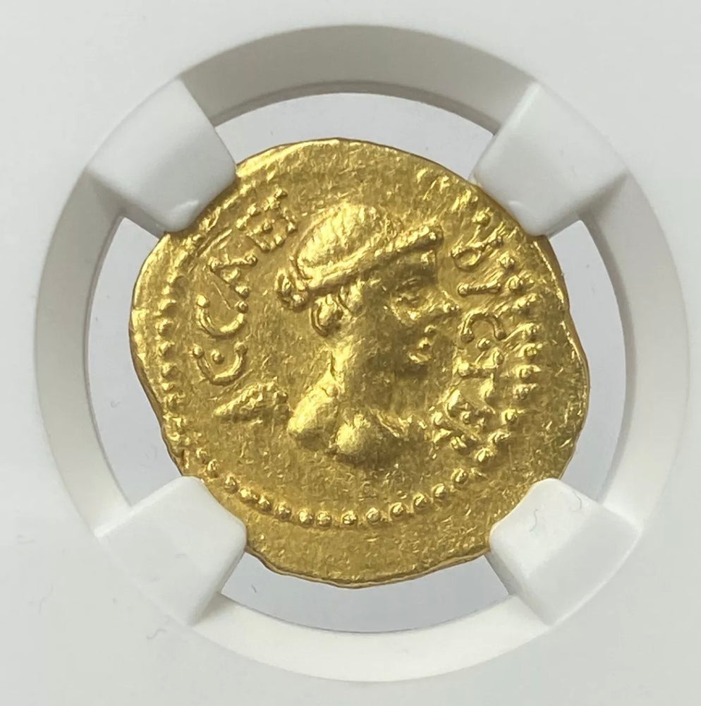 
                
                    Load image into Gallery viewer, RARE Julius Caesar 45BC Gold Aureus NGC XF “Winged Victory” Lifetime Issue
                
            